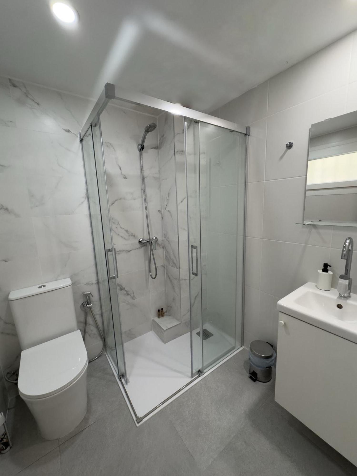 Inviting With Sea View Appartement Torremolinos